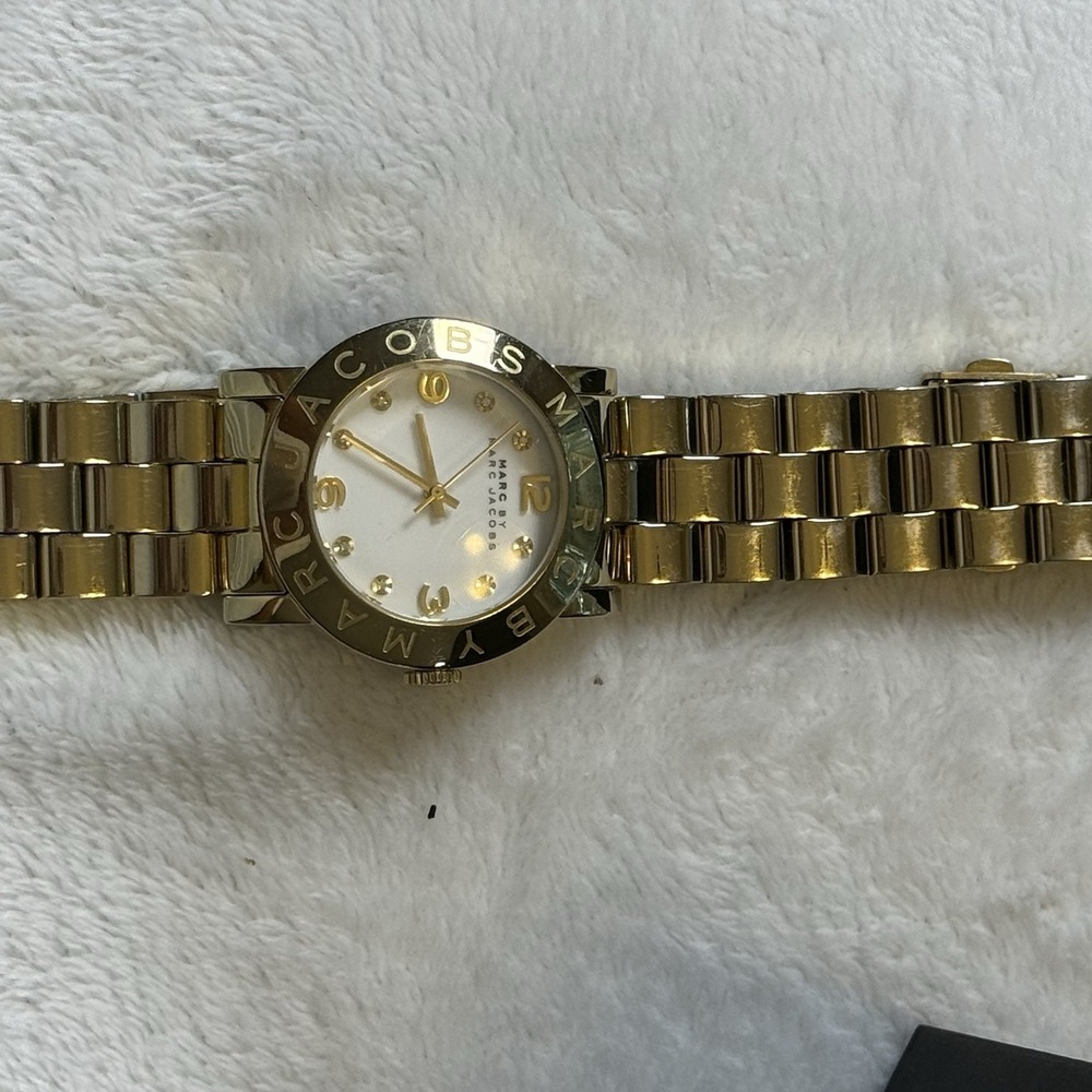 Marc By Marc Jacobs Amy Gold Tone Watch Mother of Pearl Dial Women's w/ Box - Picture 3 of 5